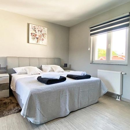 Apartmani Fenestra Otočac Eksteriør bilde